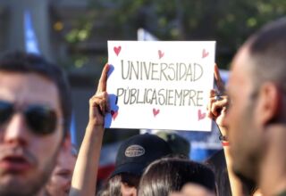 Marcha en defensa de la universidad pública 23/04/24 Rosario