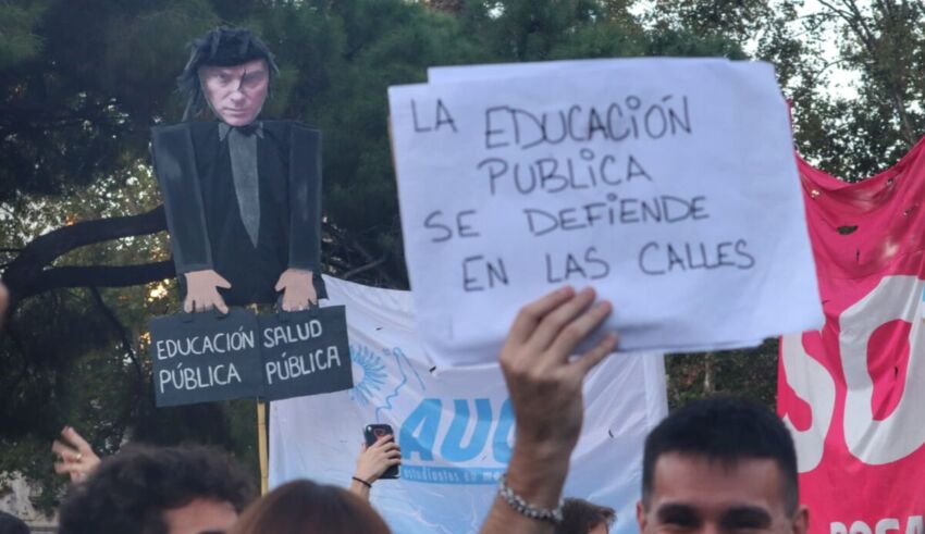 Marcha en defensa de la universidad pública 23/04/24 Rosario