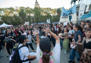 Marcha en defensa de la universidad pública 23/04/24 Rosario