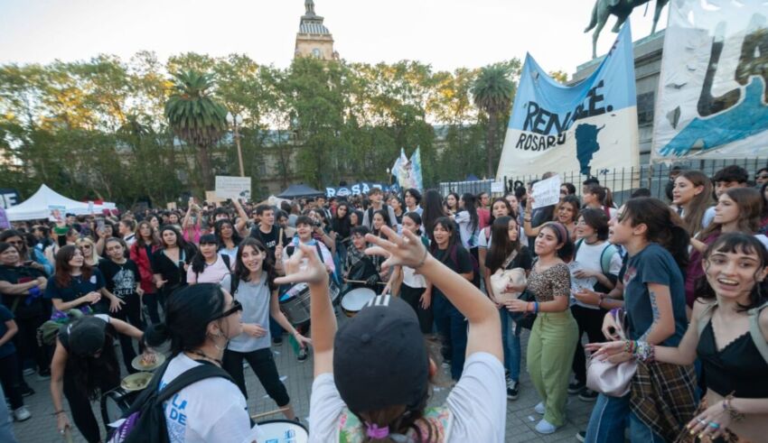 Marcha en defensa de la universidad pública 23/04/24 Rosario